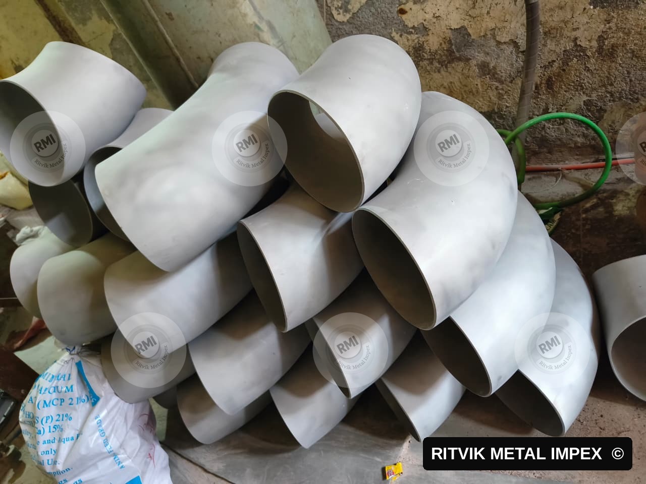 Buttweld Elbows in stock at Ritvik Metal Impex, Mumbai